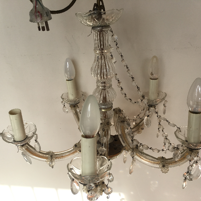 LIGHT, Hanging Chandelier (Style 3) - Glass Gold 5 Arm